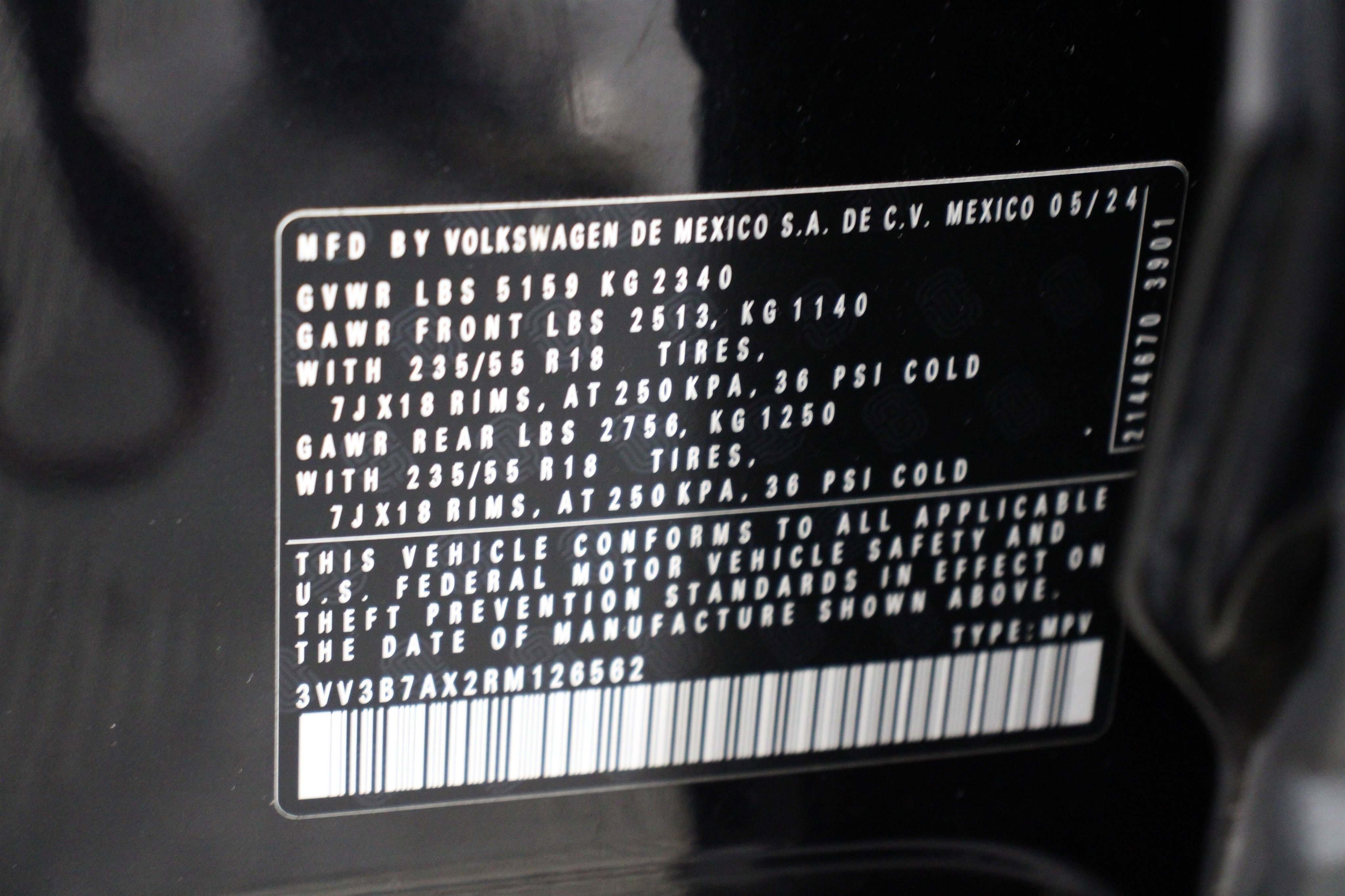 Used 2024 Volkswagen Tiguan SE image 41