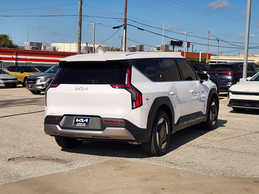 New 2026 Kia EV9 Light image 3