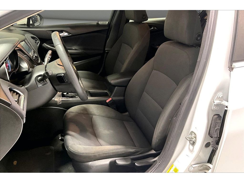 Used 2018 Chevrolet Cruze LT FWD image 26