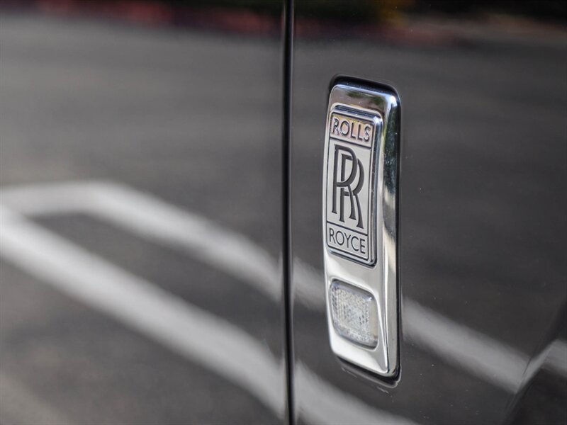 Used 2012 Rolls-Royce Ghost RWD image 18
