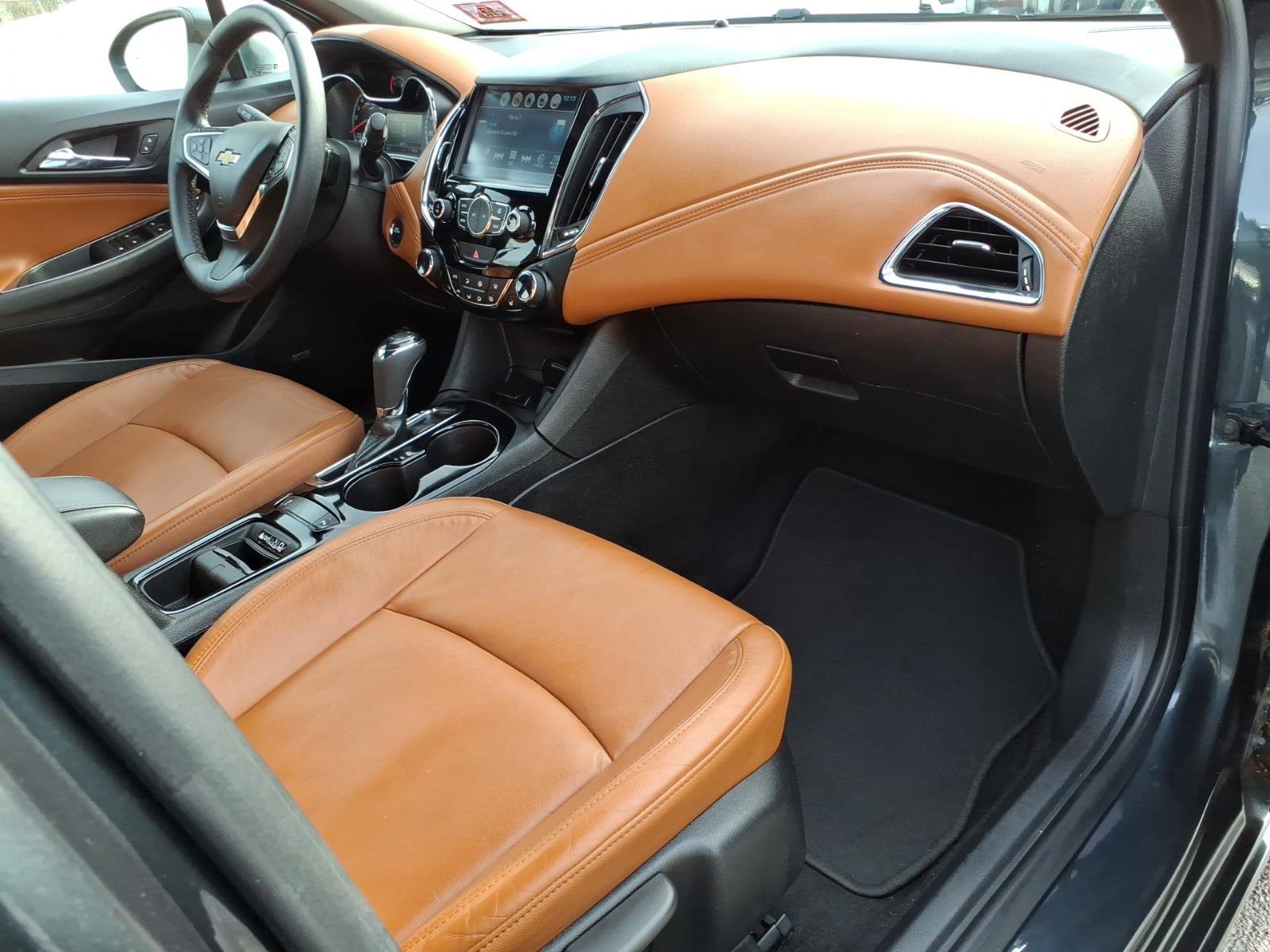 Certified 2018 Chevrolet Cruze Premier image 10