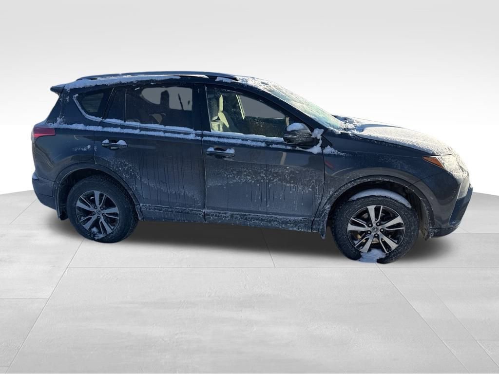 Used 2016 Toyota RAV4 XLE image 3