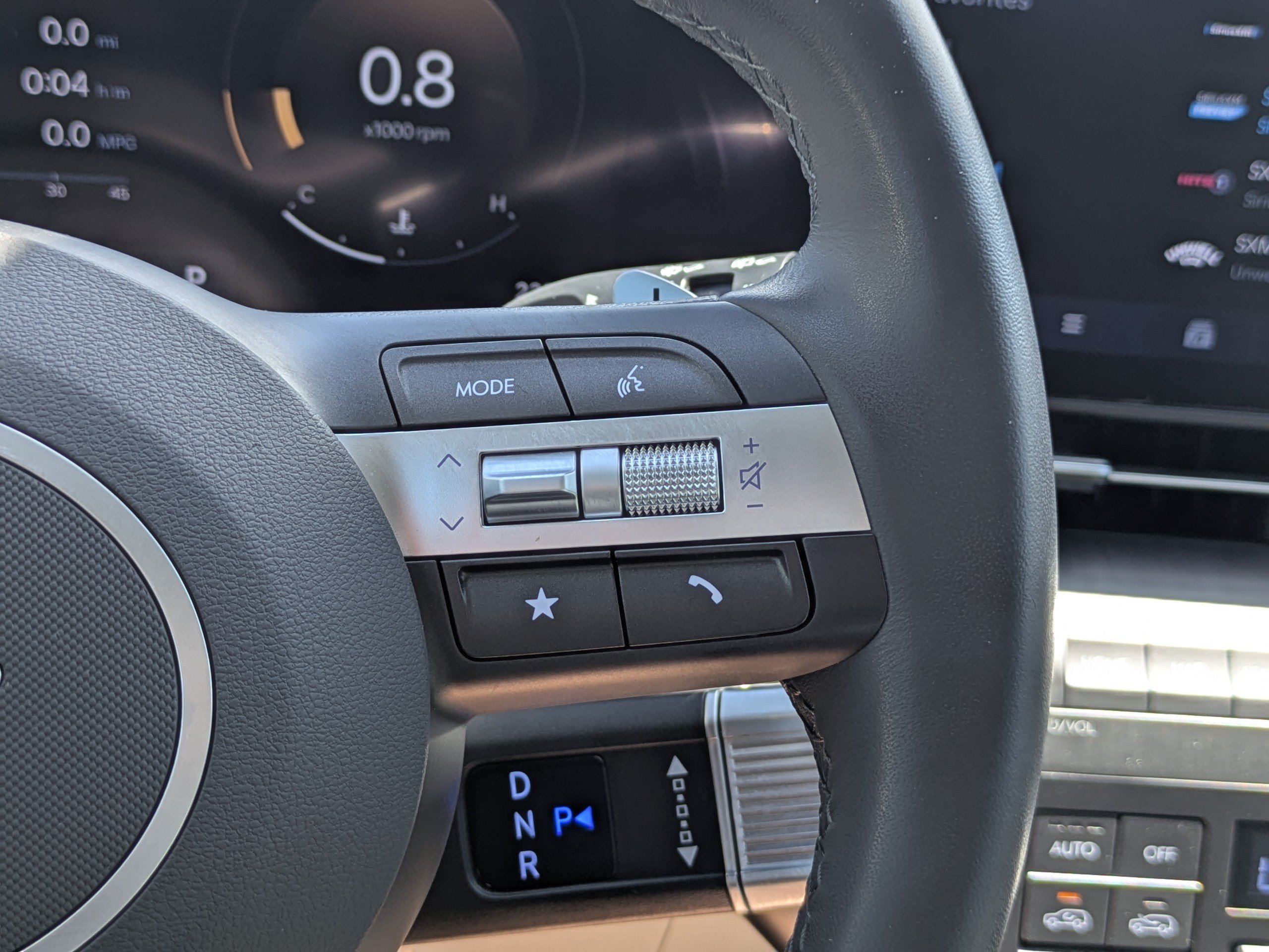 Used 2025 Hyundai Kona SEL FWD image 28