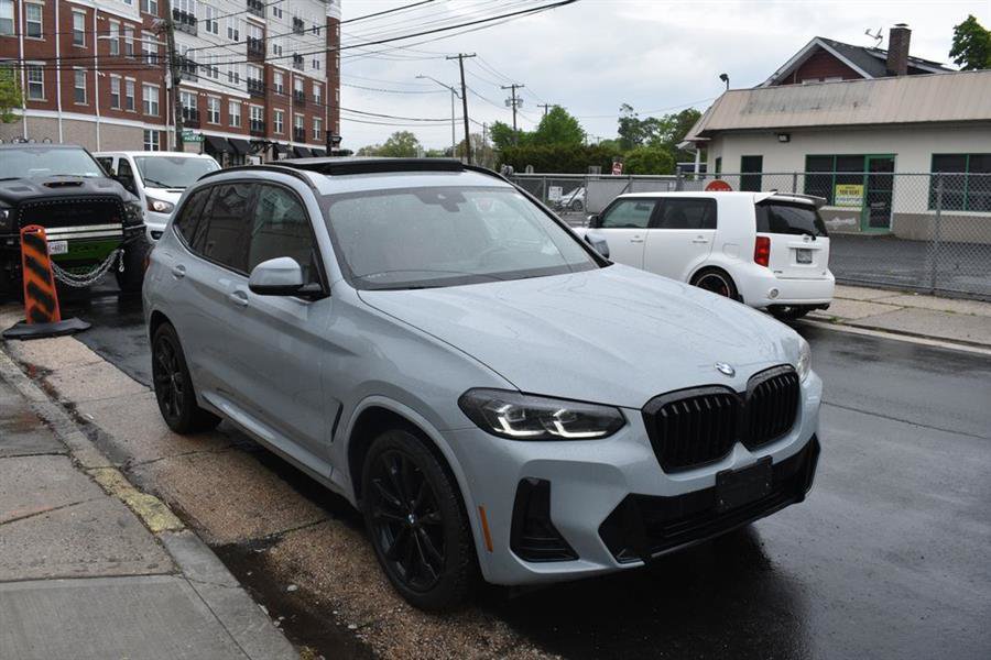 Used 2024 BMW X3 sDrive30i w/ M Sport Package RWD image 4