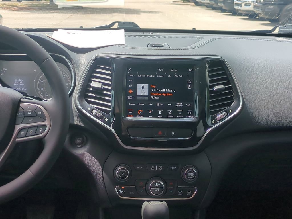 Used 2022 Jeep Cherokee Limited w/ Elite Package AWD/4WD image 20