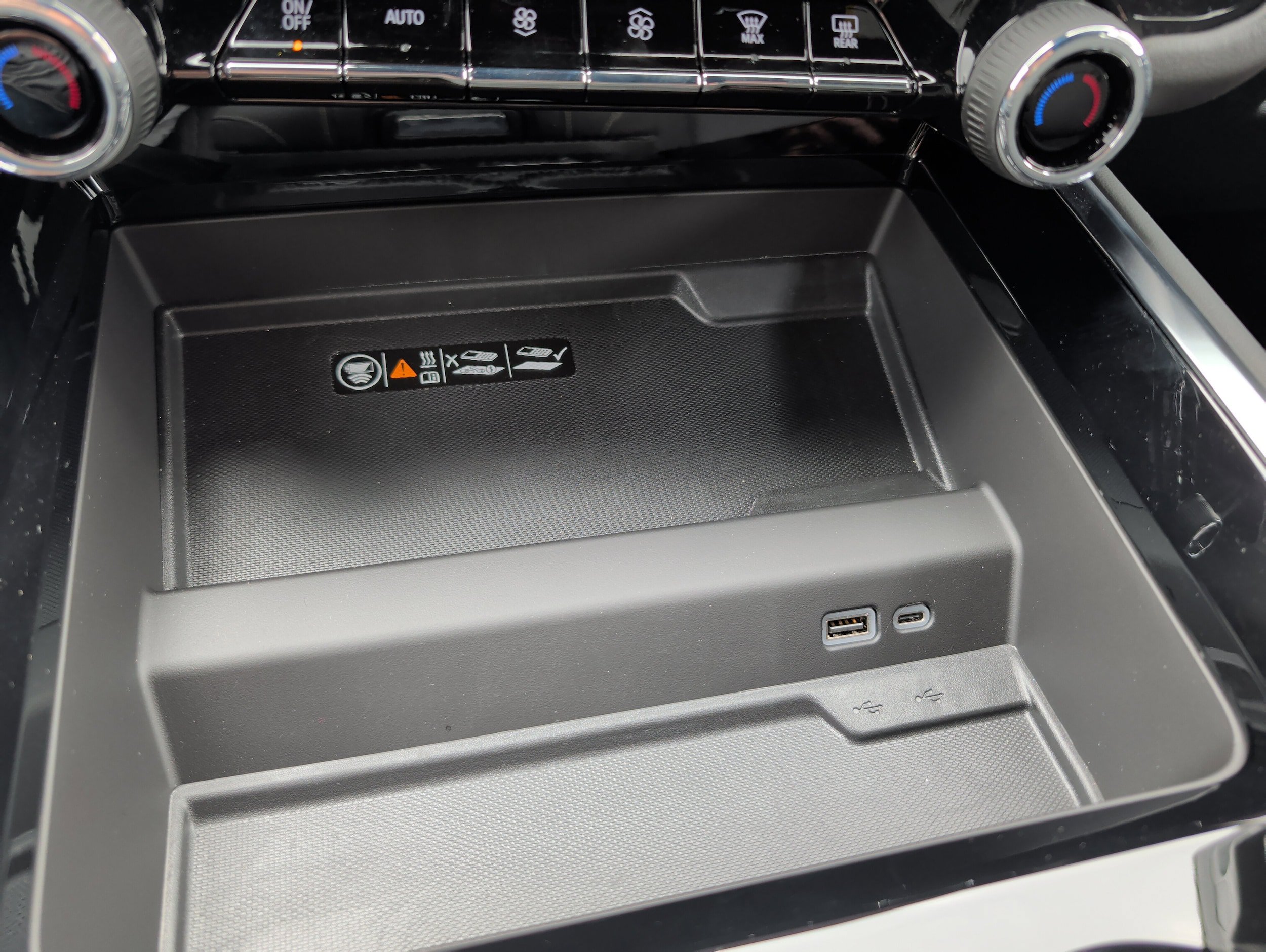 New 2026 Chevrolet Tahoe Premier AWD/4WD image 25