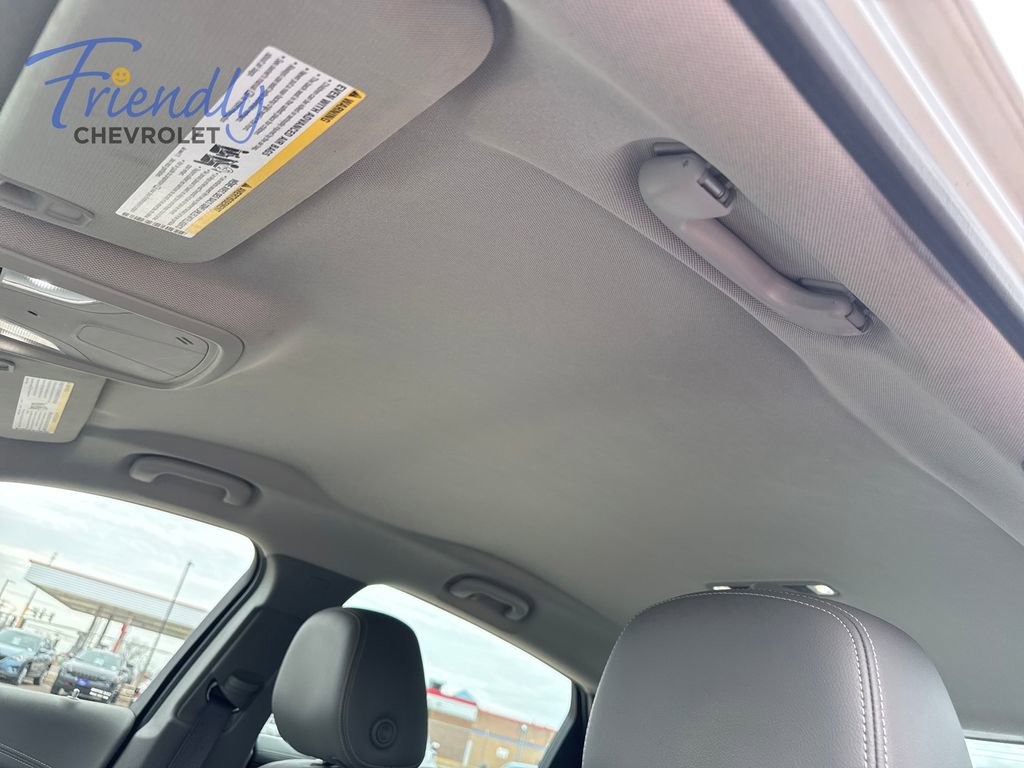Used 2017 Chevrolet Impala Premier FWD image 25