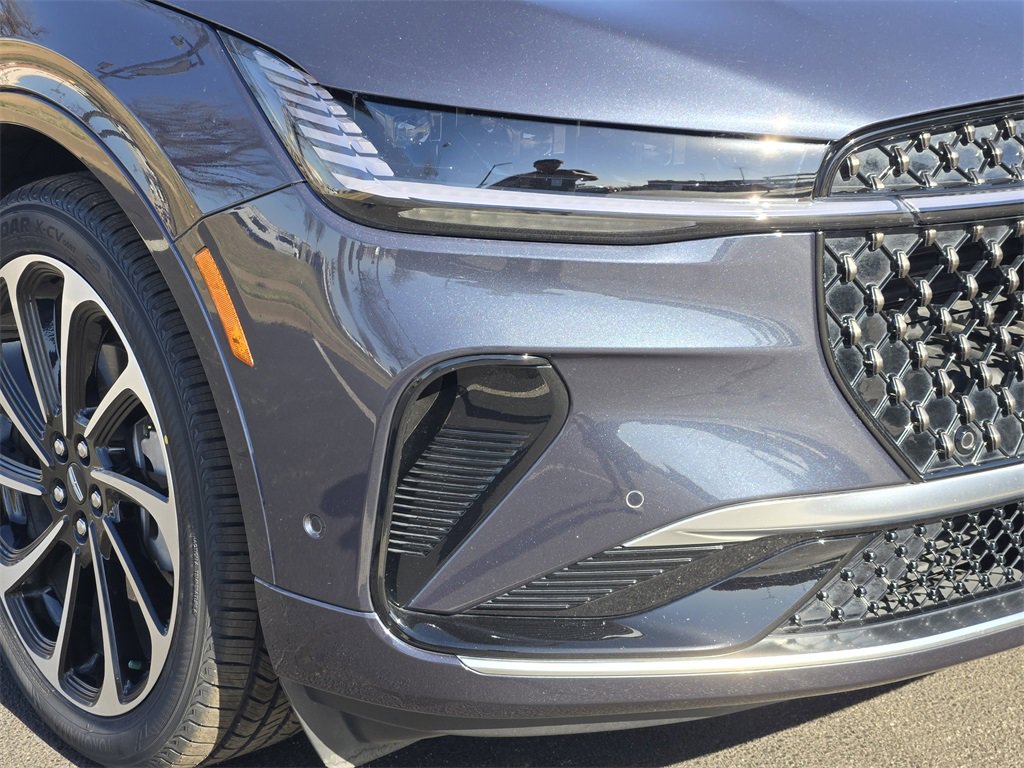 Used 2024 Lincoln Nautilus Black Label image 9