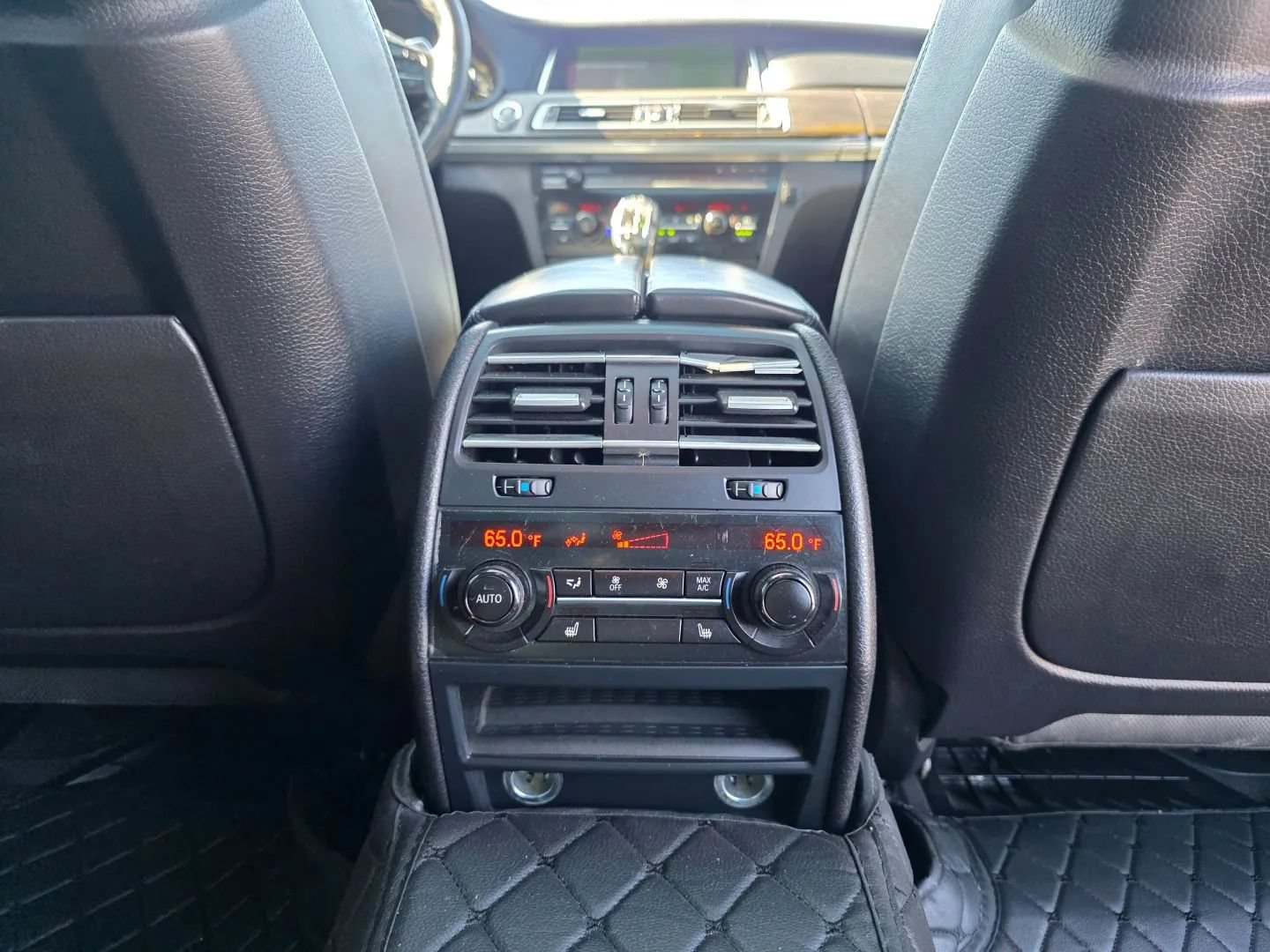 Used 2014 BMW 750Li xDrive AWD/4WD image 9