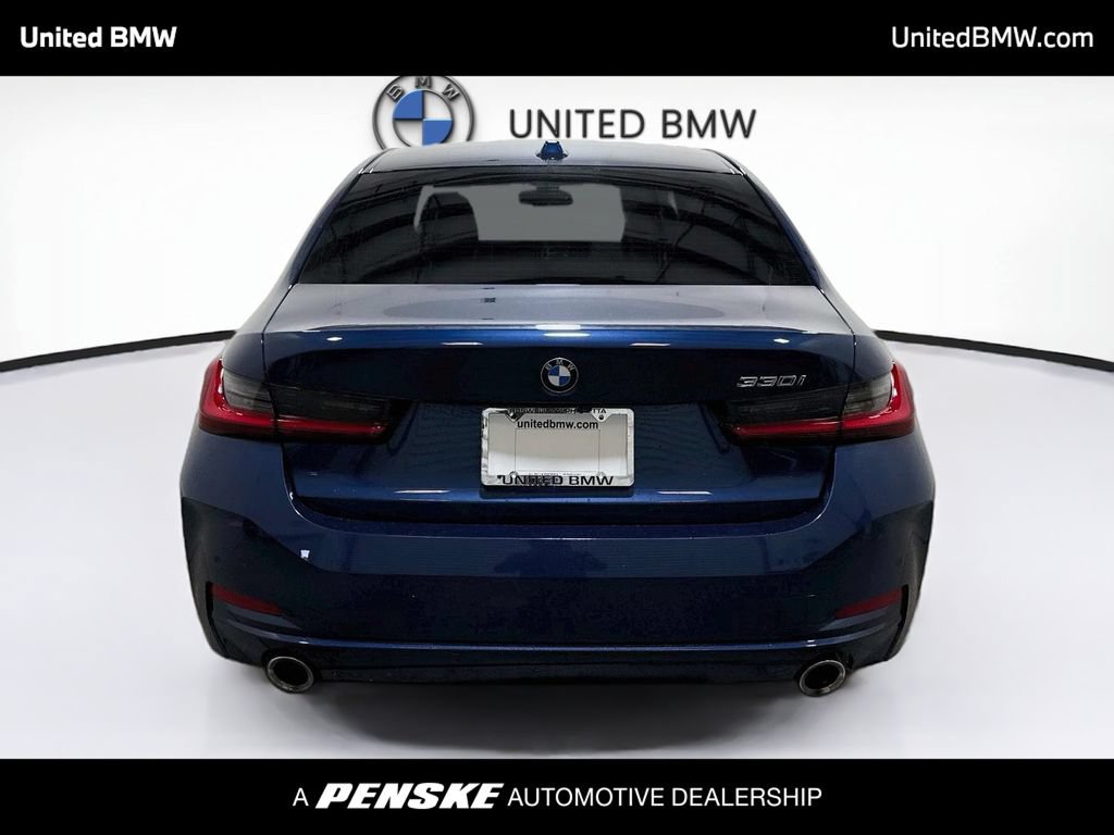 Used 2023 BMW 330i Sedan w/ Premium Package RWD image 6