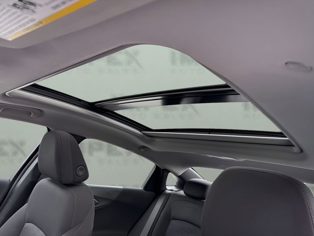 Used 2024 Chevrolet Malibu LT image 11