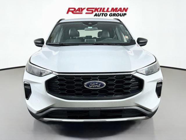 Used 2025 Ford Escape ST-Line AWD/4WD image 2