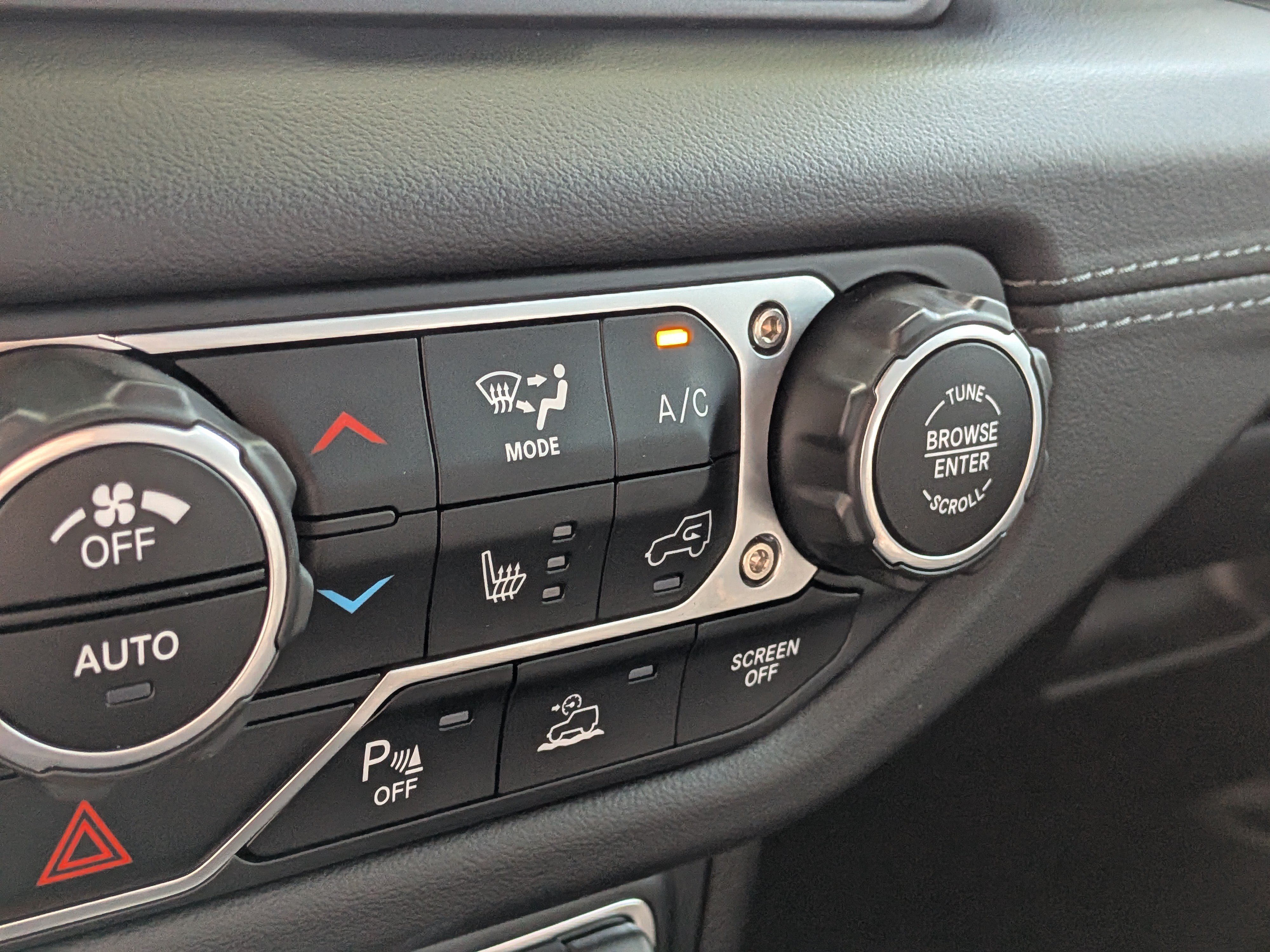 Used 2024 Jeep Wrangler High Altitude AWD/4WD image 30