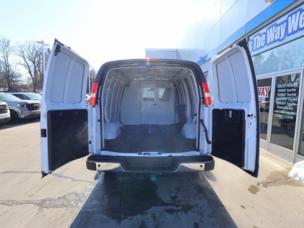 New 2025 Chevrolet Express 2500 w/ Driver Convenience Package RWD image 19
