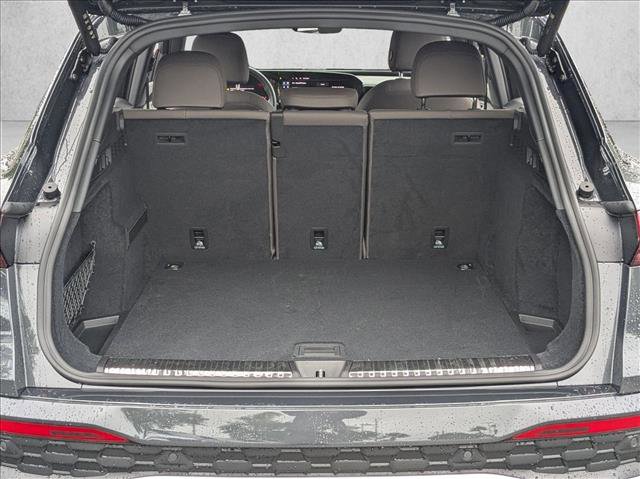 Certified 2025 Audi Q5 Premium w/ Convenience Package image 6