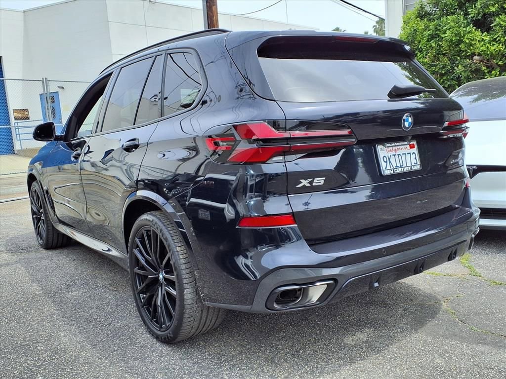 Used 2024 BMW X5 xDrive40i w/ M Sport Package AWD/4WD image 12