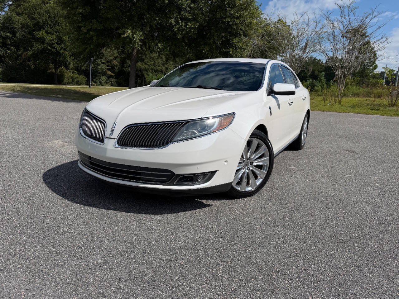 Used 2013 Lincoln MKS AWD image 30