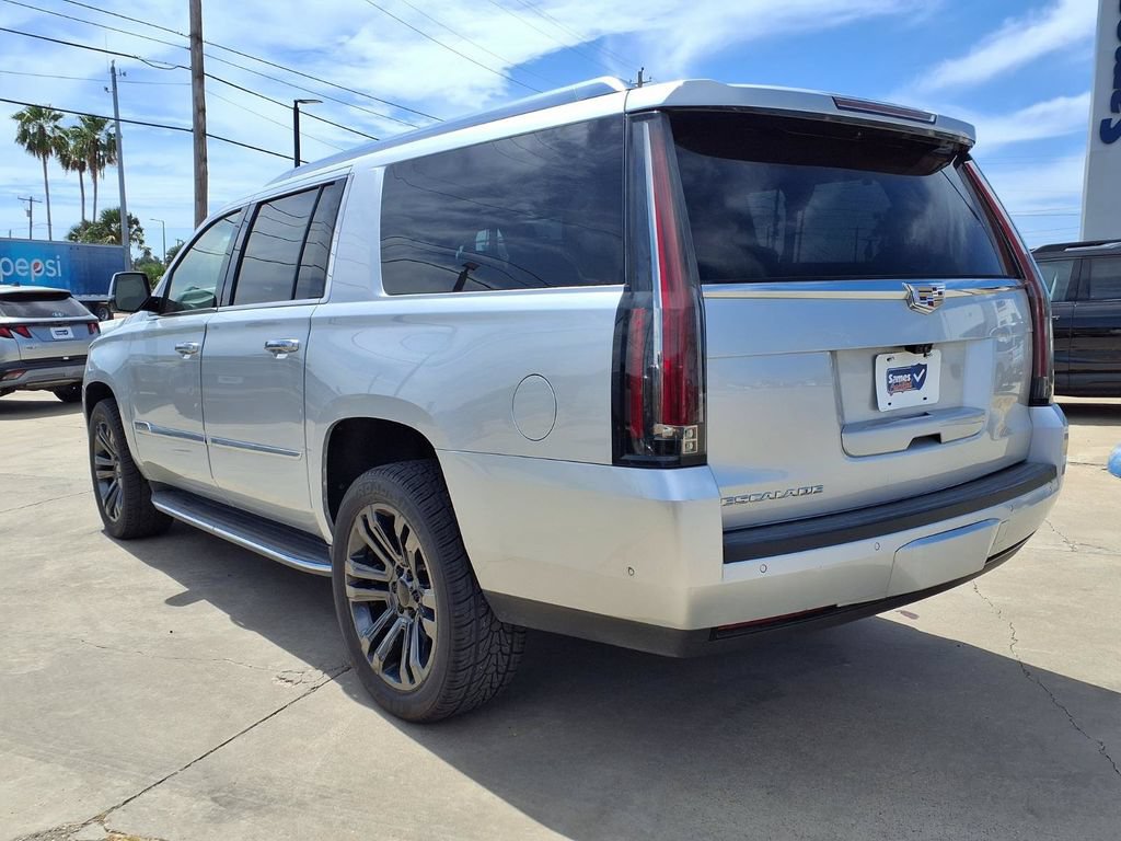 Used 2020 Cadillac Escalade ESV Luxury RWD image 6