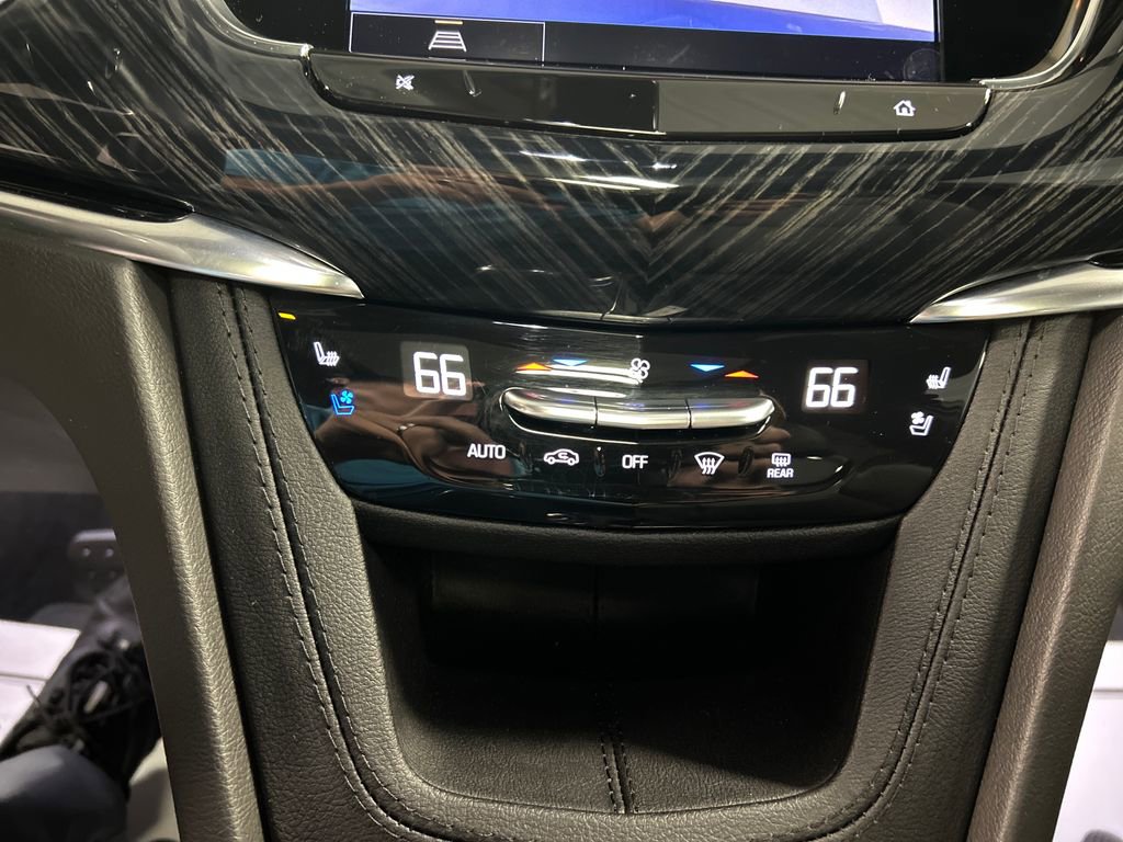 Used 2024 Cadillac XT6 Premium Luxury AWD/4WD image 19