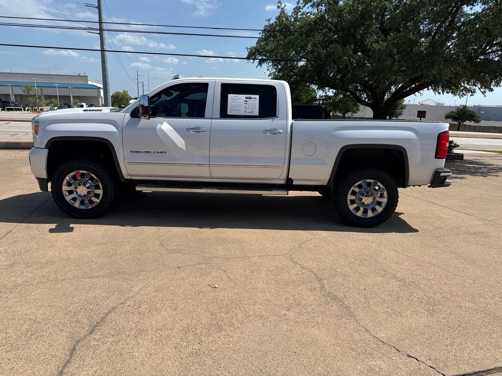 Used 2018 GMC Sierra 2500 Denali w/ Duramax Plus Package AWD/4WD image 4