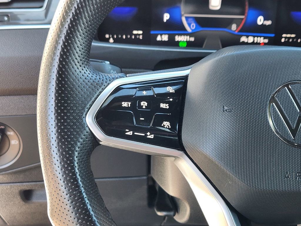 Used 2022 Volkswagen Tiguan SE R-Line image 8