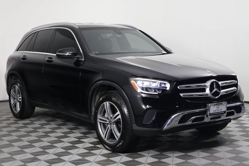 Used 2020 Mercedes-Benz GLC 300 4MATIC image 3