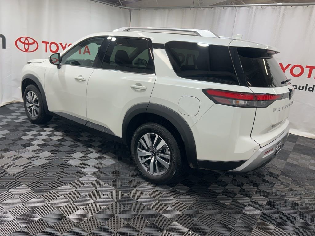 Used 2023 Nissan Pathfinder SL image 5