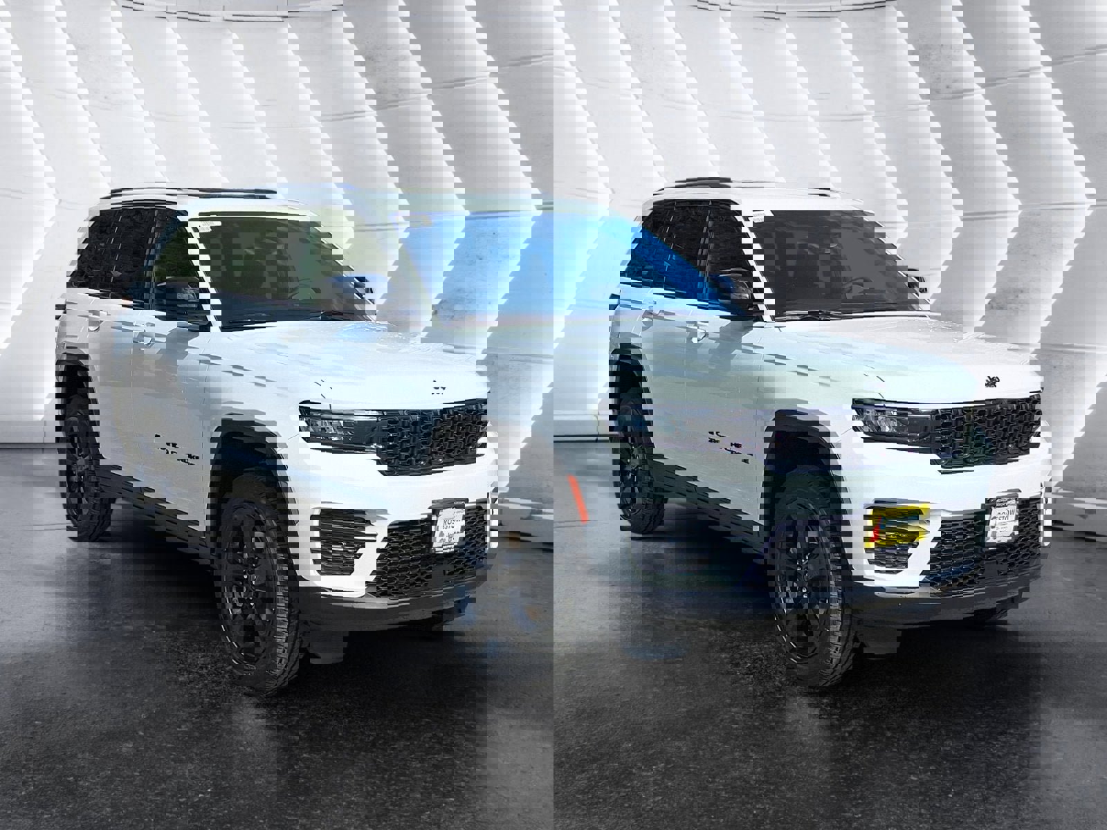 New 2025 Jeep Grand Cherokee Altitude image 8