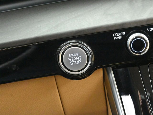 Used 2022 Kia Carnival EX image 34