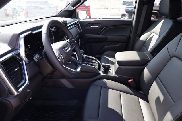 New 2026 GMC Canyon Elevation w/ Convenience Package image 10