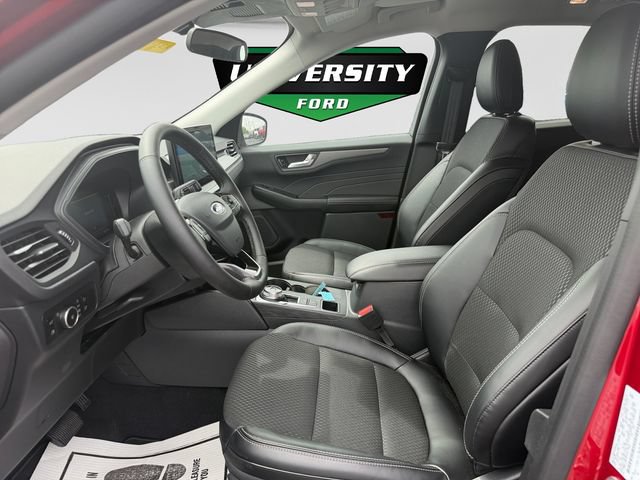 New 2026 Ford Escape SE w/ Class II Trailer Tow Package FWD image 30