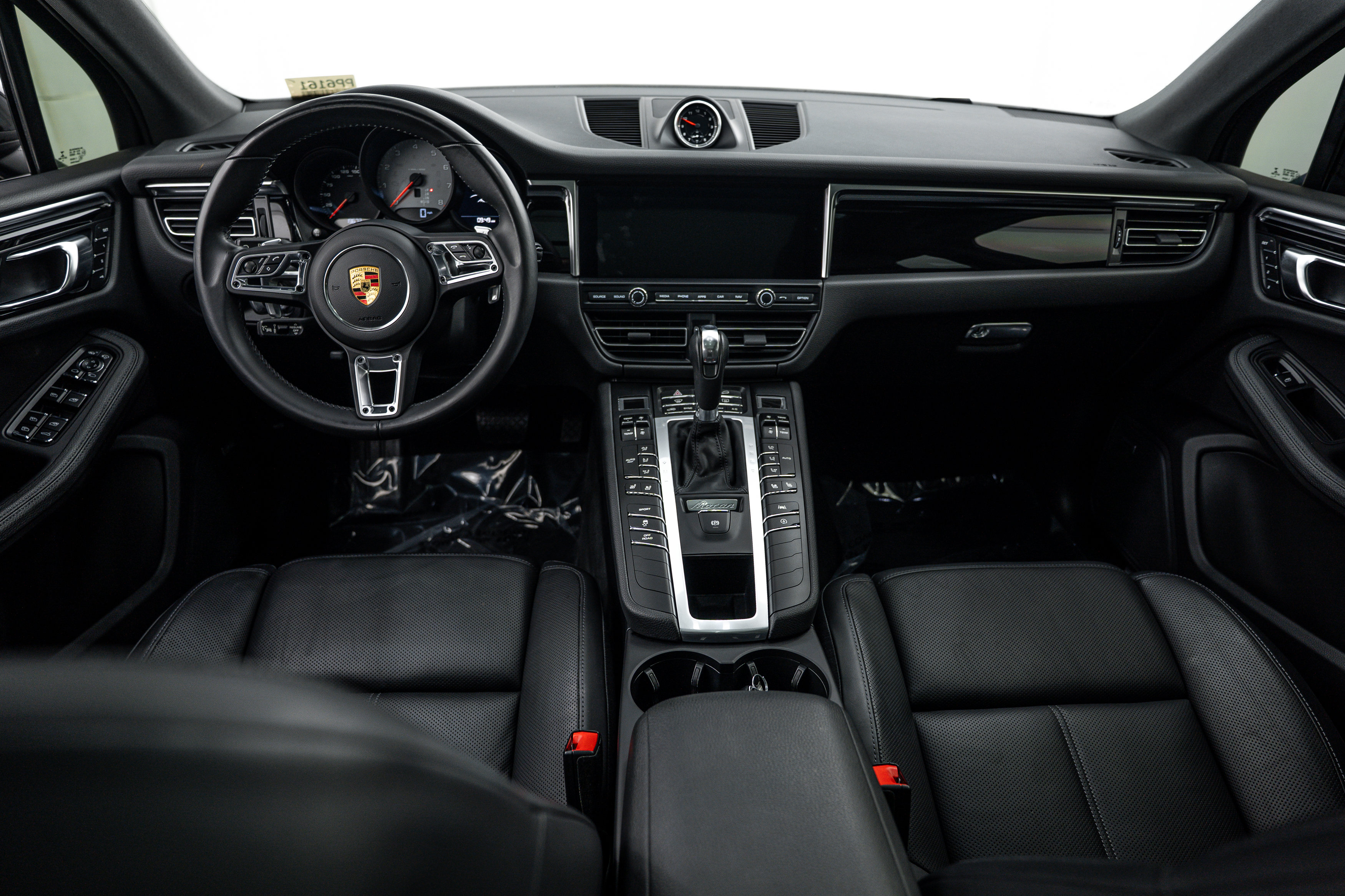 Certified 2021 Porsche Macan S AWD/4WD image 23