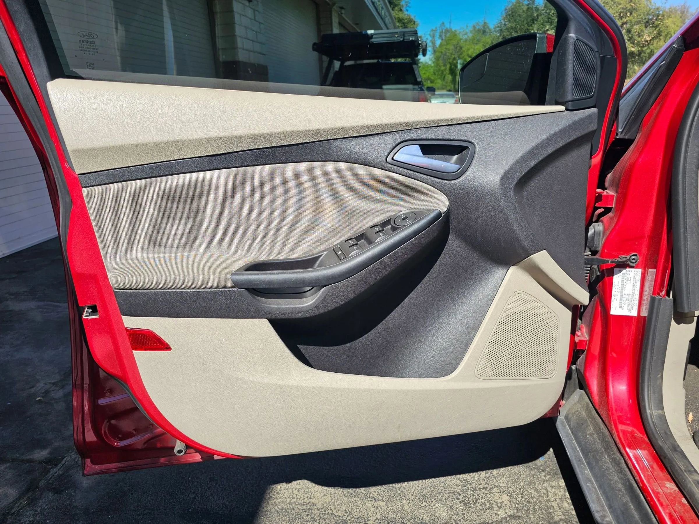 Used 2012 Ford Focus SE image 10