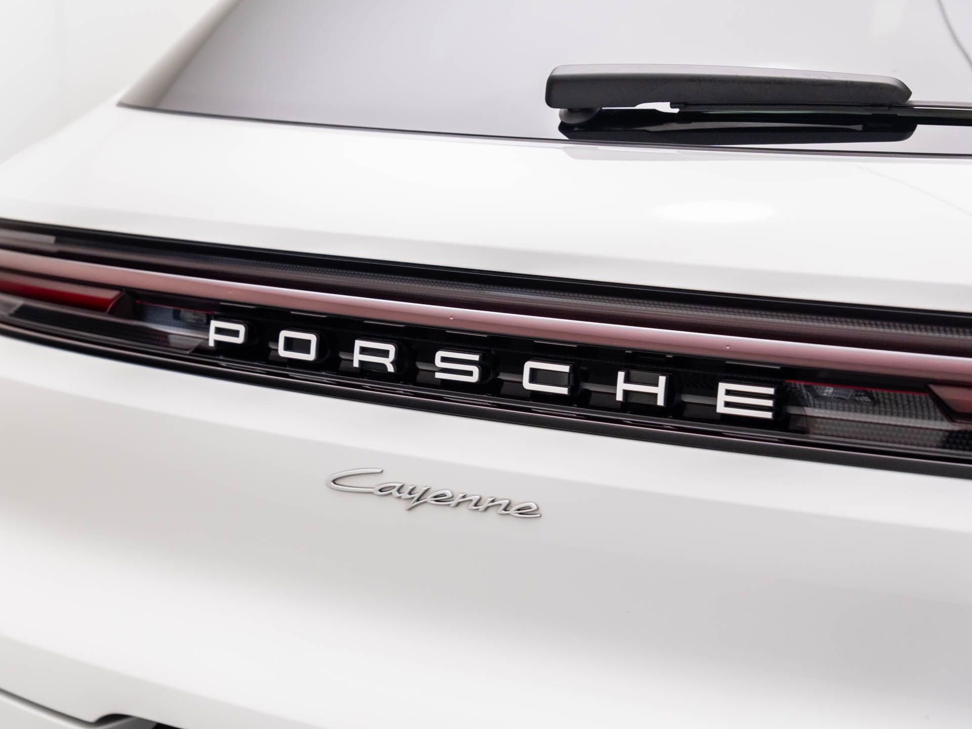 Certified 2024 Porsche Cayenne image 33