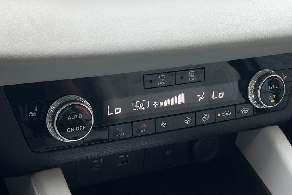 Used 2023 Mitsubishi Outlander SEL image 26