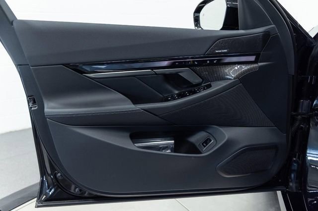 New 2026 BMW i5 eDrive40 image 15