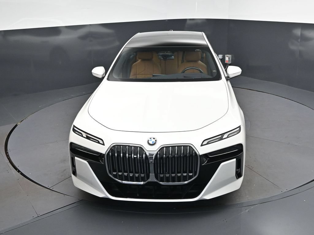 Used 2026 BMW 740i RWD image 37
