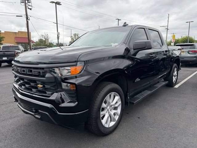Used 2025 Chevrolet Silverado 1500 Custom AWD/4WD image 3