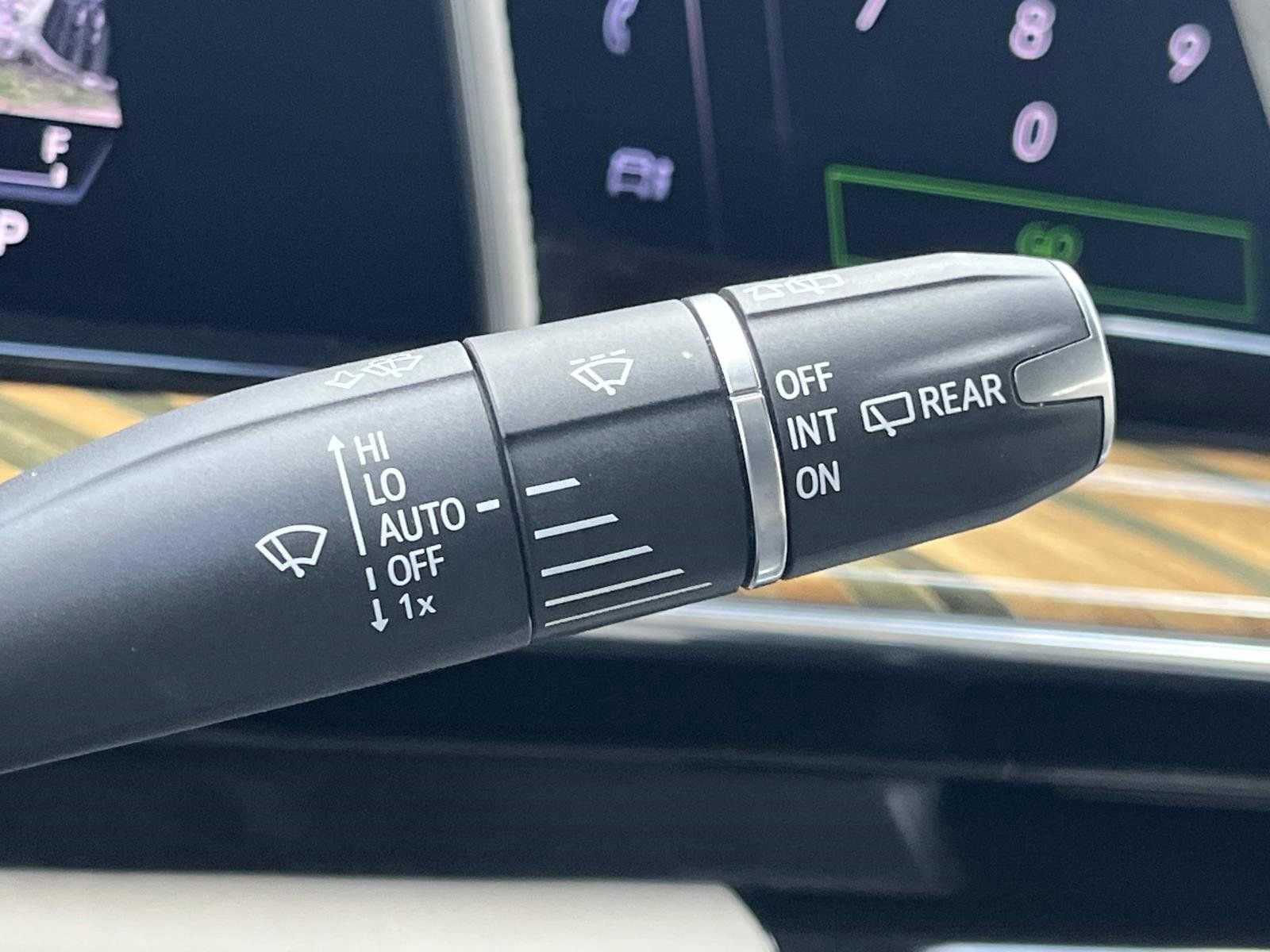 Used 2022 Cadillac Escalade ESV Sport Platinum image 43