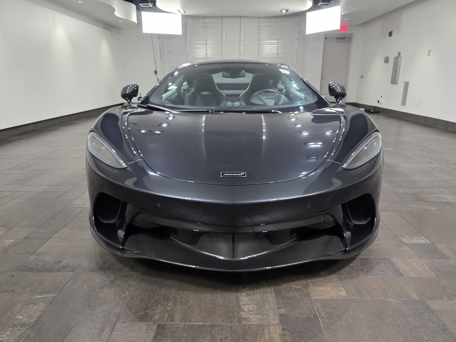 Used 2023 McLaren GT RWD image 2