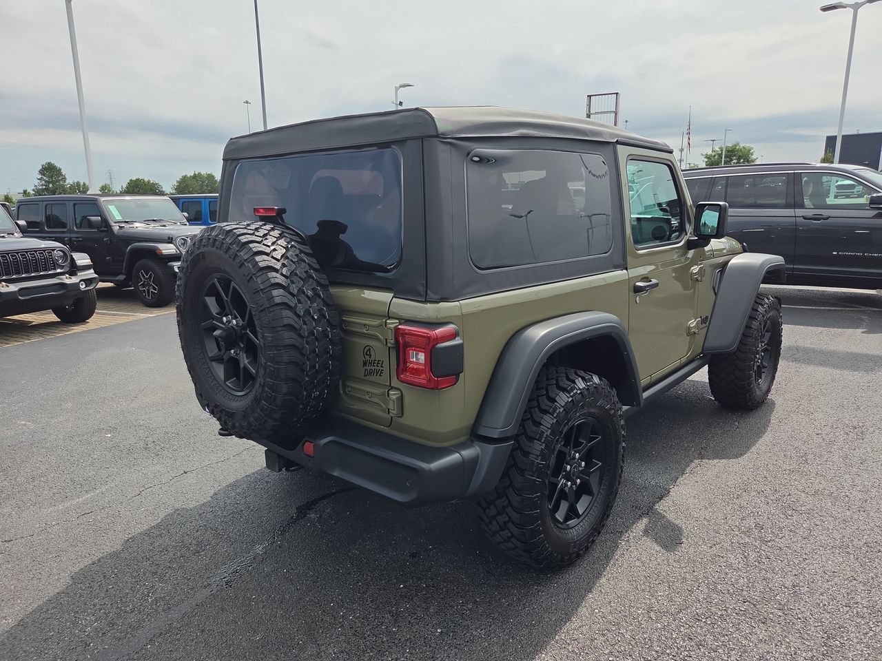 Certified 2025 Jeep Wrangler Sport AWD/4WD image 7