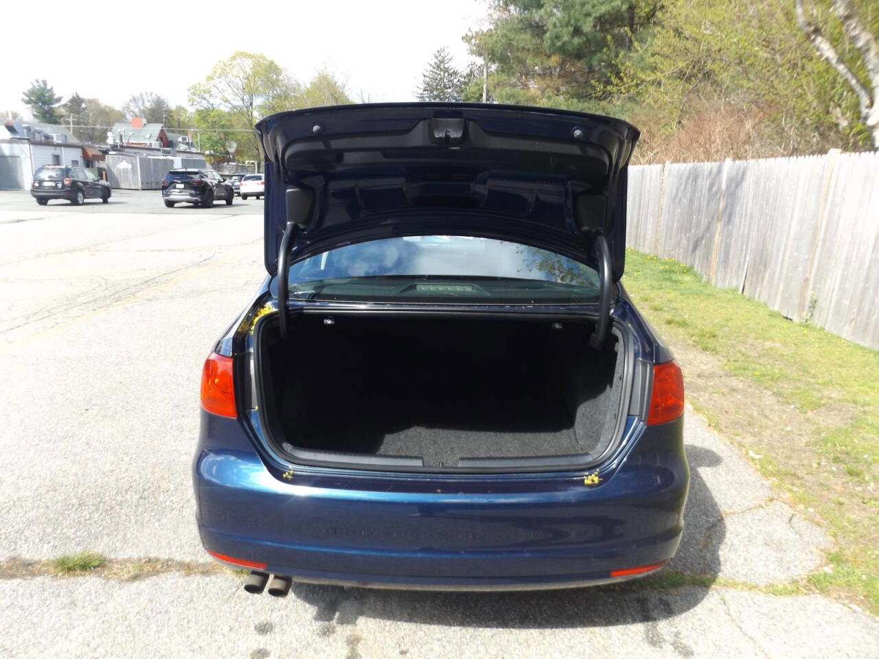 Used 2014 Volkswagen Jetta S FWD image 3