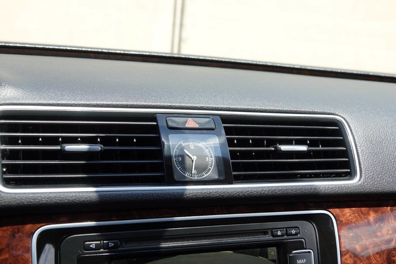 Used 2013 Volkswagen Passat TDI SEL Premium image 77