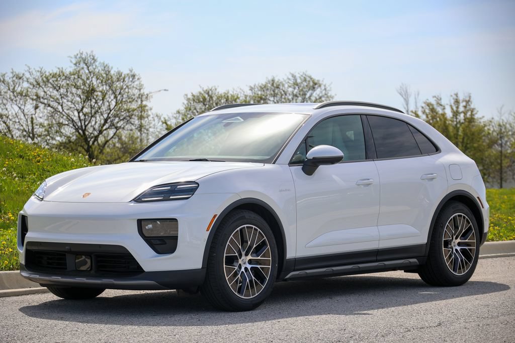 New 2026 Porsche Macan 4 Electric AWD/4WD image 38