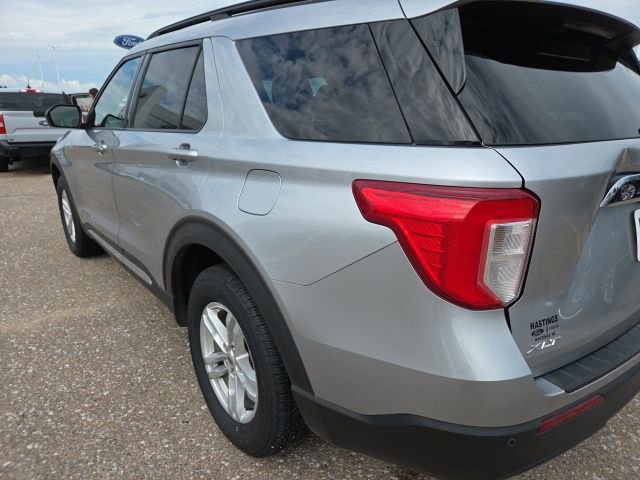 Used 2022 Ford Explorer XLT image 16