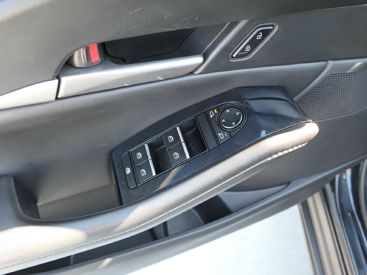 Used 2024 MAZDA CX-30 AWD 2.5 S w/ Select Sport Pkg image 14