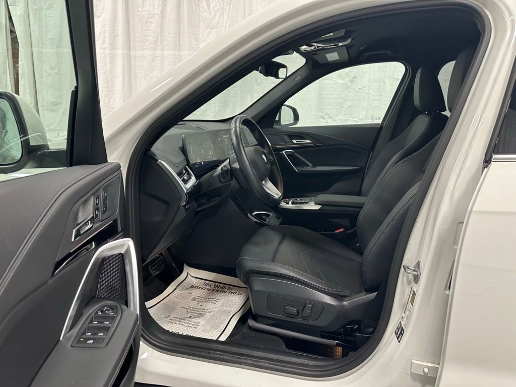 Used 2025 BMW X1 xDrive28i image 10