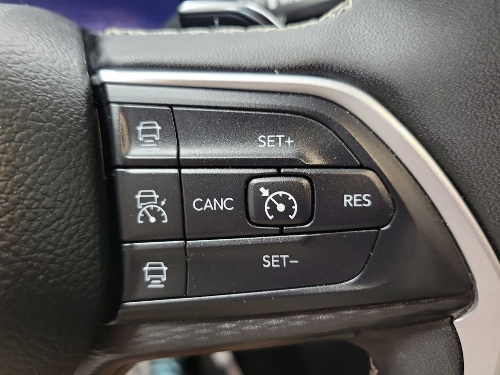 Used 2024 Jeep Grand Cherokee L Laredo AWD/4WD image 38