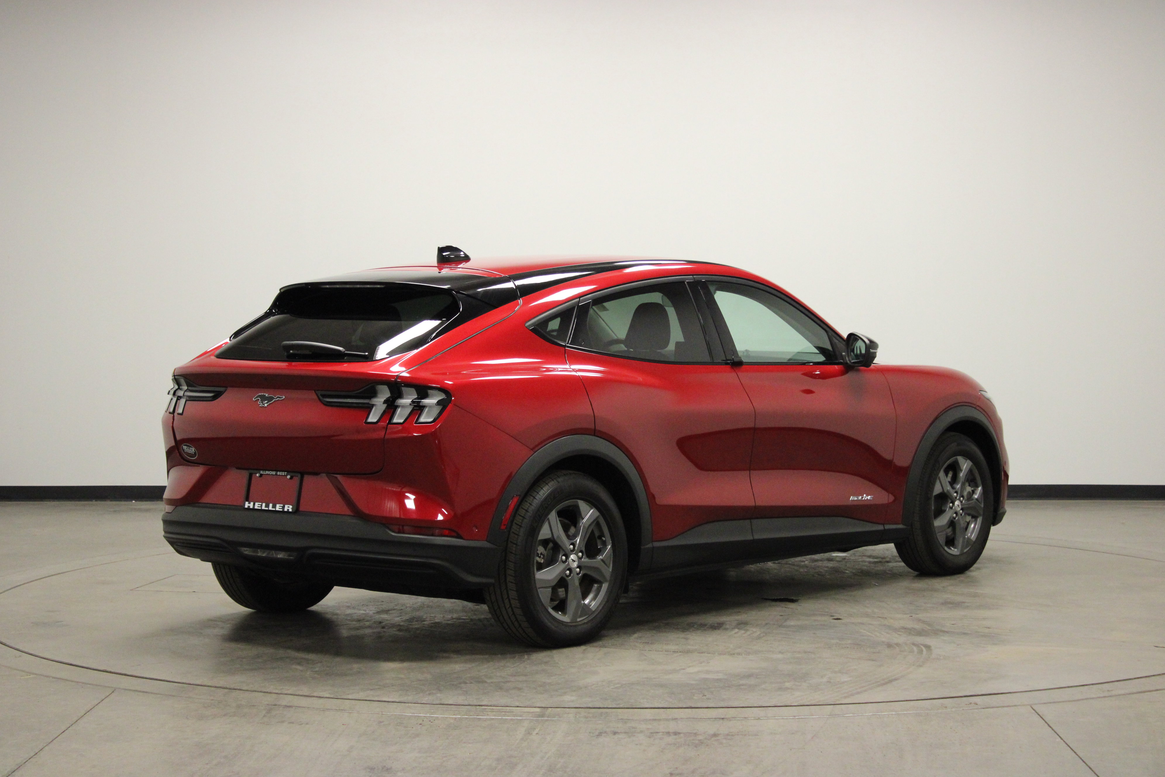 Used 2023 Ford Mustang Mach-E Select image 9
