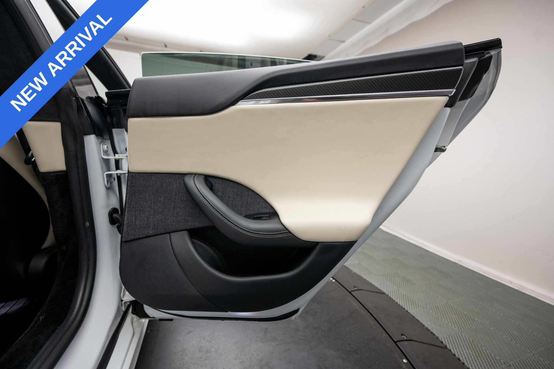Used 2021 Tesla Model S Plaid AWD/4WD image 31